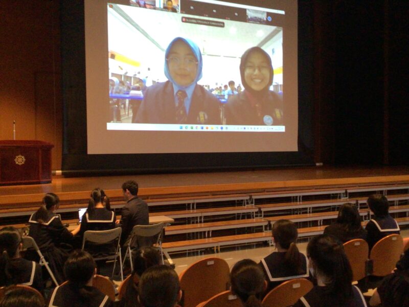 中学２年生　プトラジャヤプレシント16(1)中高学校（マレーシア）とのオンライン交流会